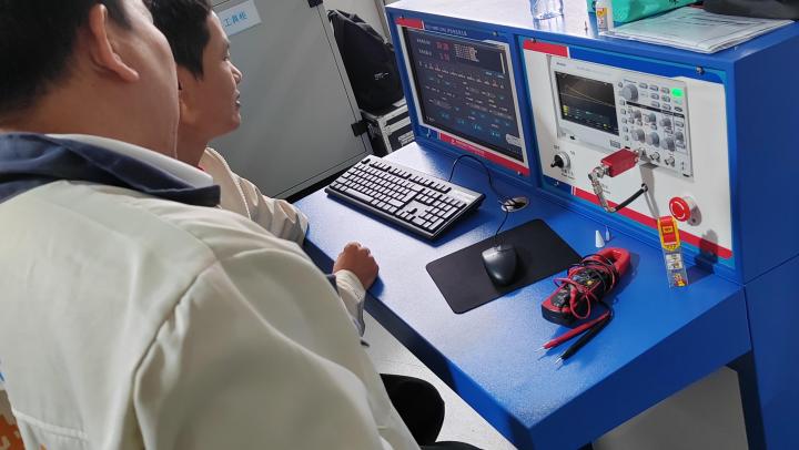 沖擊電壓發生器 沖擊電壓發生器